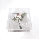 E - Boutonier para pecho de Mini Rosas Blancas