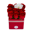 Cubo Love: Flor de orquídea + 9 rosas.